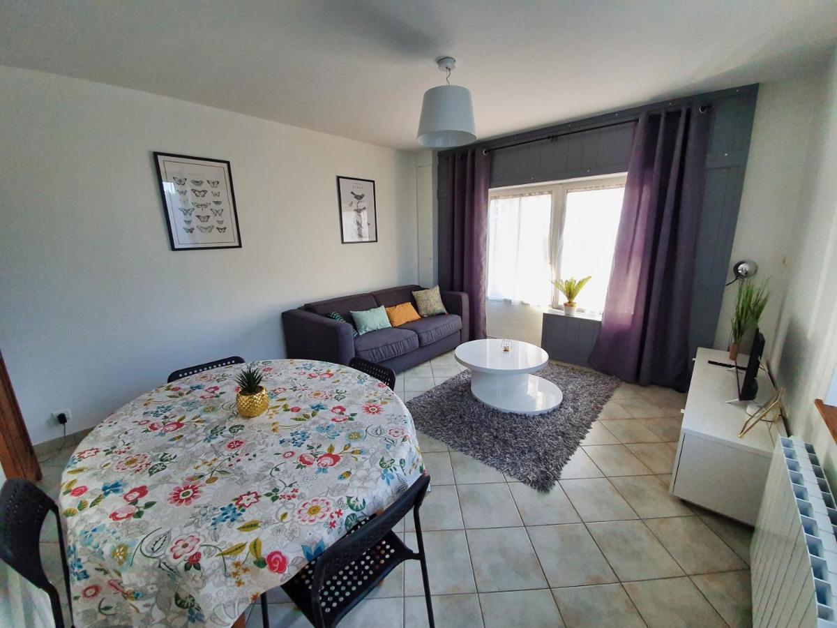 Idealement Situe, Spacieux Et Agreable, Parking Gratuit Et Classe 3 Etoiles 망드 외부 사진