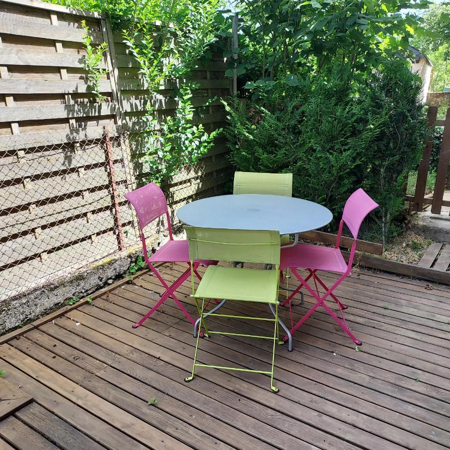 Idealement Situe, Spacieux Et Agreable, Parking Gratuit Et Classe 3 Etoiles 망드 외부 사진